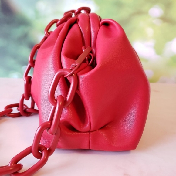 NWT Badgley Mischka Clutch with optional chunky chain crossbody. - Picture 7 of 12